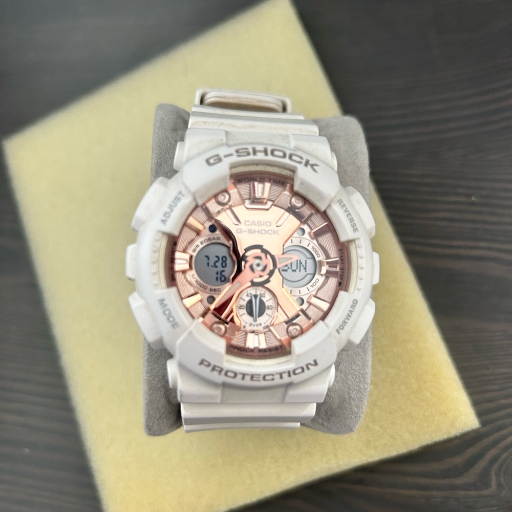 G-shock watch in great condition